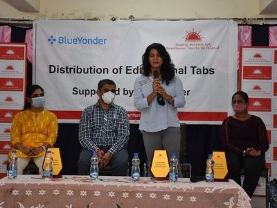 Tab Distribution at Samarthanam