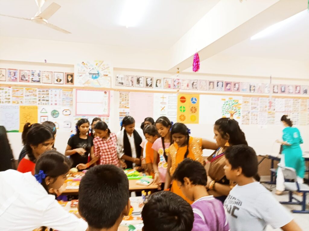 Samarthanam organized memory test for students studying from 7th-10th std on 31-July-2022-3
