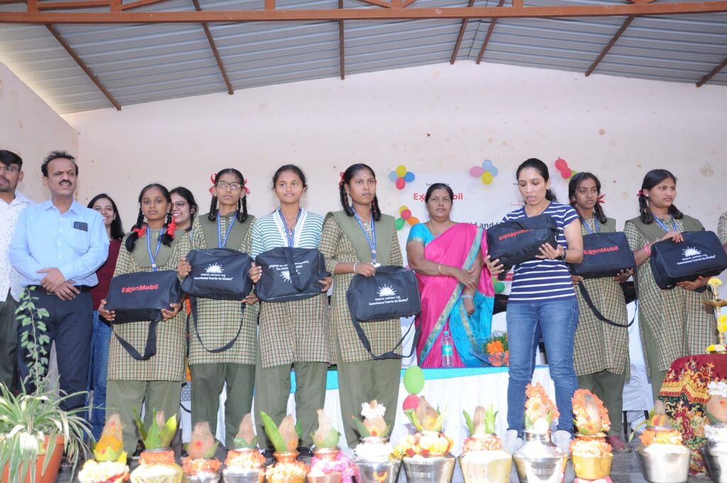 Adolescent girl pupils at Aralumallige Bagilu Government School in Doddabalapur received first aid kits and menstrual hygiene kits from Samarthanam Trust, which is partnered with ExxonMobil-8