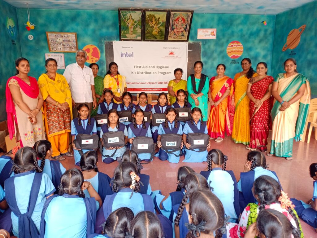 Samarthanam Trust, in partnership with Intel, distributed First Aid Kits and Menstrual Hygiene Kits (MHM) to the adolescent girl students-1
