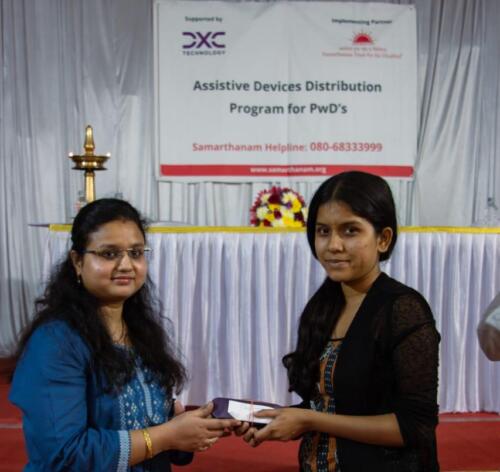 Assistive aids distributed to people with disabilities in Mumbai collaboration with DXC Technology-4
