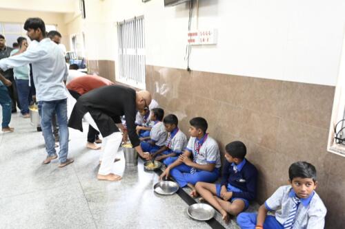 Indrajit Lankesh of Kannada and Hindi cinema, celebrated his 47th birthday at Samarthanam Bengaluru-5