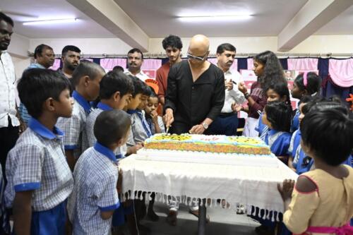 Indrajit Lankesh of Kannada and Hindi cinema, celebrated his 47th birthday at Samarthanam Bengaluru-8
