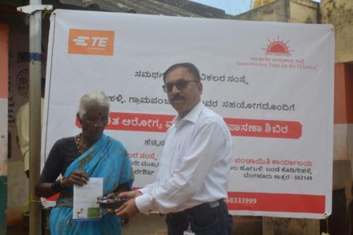 Samarthanam Trust for the Disabled conducted a Health and Eye check-up camp on 30th july 2022-5