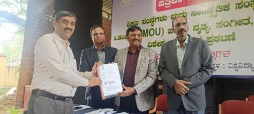 Samarthanam Trust for the Disabled is forging a partnership with Karnataka State Dr. Gangubai Hanagal University of Music and Performing Arts Mysore-3