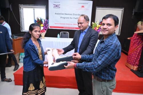 Samarthanam Trust, in partnership with DXC Technology, distributed Assistive Devices for People with Disabilities in Pune-5