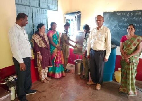 Samarthanam Trust, in partnership with ExxonMobil, distributed First Aid and Menstrual Hygiene Kits to adolescent girl students-6
