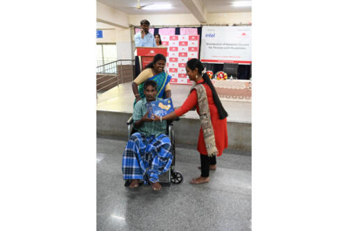 Samarthanam Trust, in partnership with Intel, distributed Assistive Devices to over 80 people with disabilities at Samarthanam-6