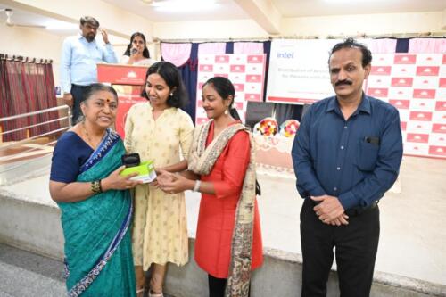 Samarthanam Trust, in partnership with Intel, distributed Assistive Devices to over 80 people with disabilities at Samarthanam-9