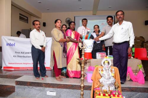 Samarthanam Trust, in partnership with Intel, distributed First Aid Kits, Menstrual Hygiene Kits, and Toiletry items to adolescent girl students-5