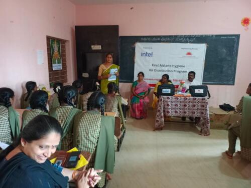 Samarthanam Trust, in partnership with Intel, distributed First Aid Kits and Menstrual Hygiene Kits (MHM) to the adolescent girl students-5