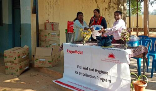 Samarthanam along with ExxonMobil helps Hukikunte Government School in Doddabalapur-5